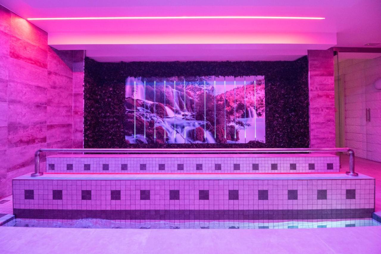 أفولا White Apartments & Spa المظهر الخارجي الصورة